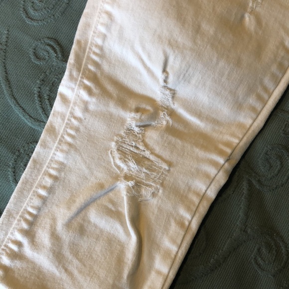 Banana Republic Cropped Jeans. - Picture 6 of 13